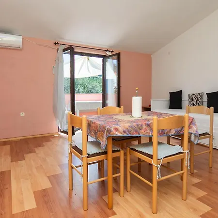 House Nani * Rogoznica (Sibenik-Knin)