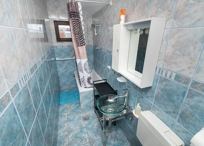 House Nani * רוגוזניצה