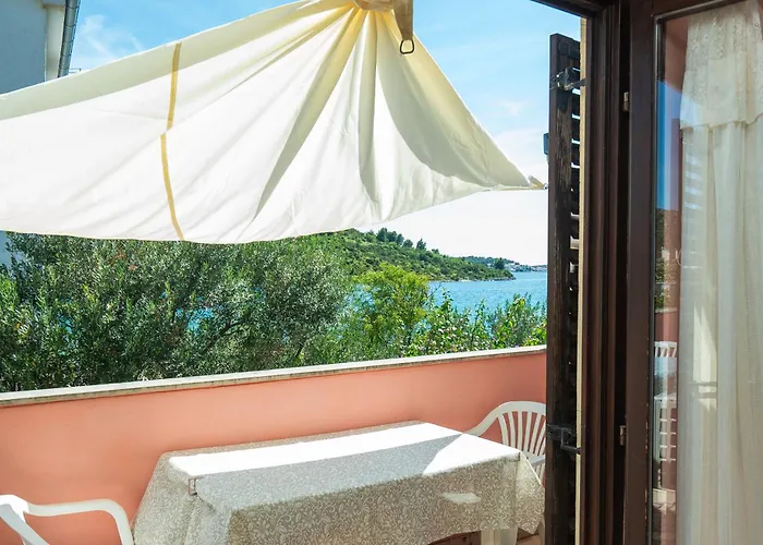 House Nani בית נופש רוגוזניצה